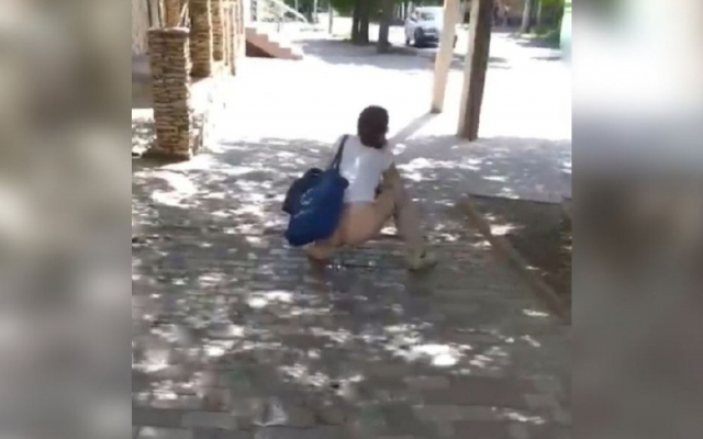  женщины ссут 